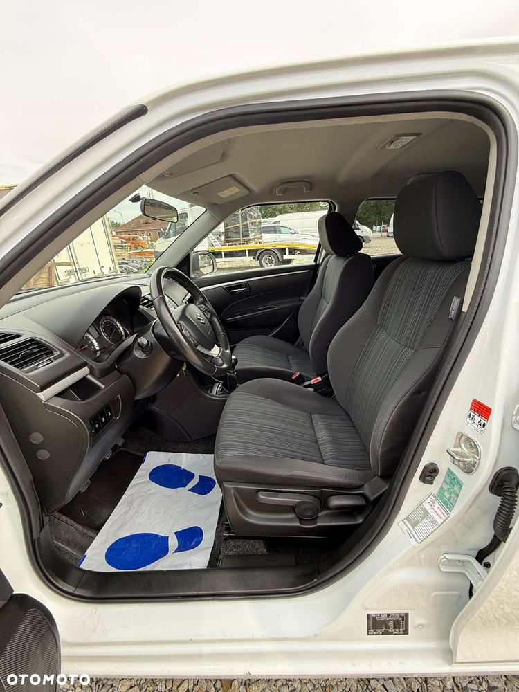 Suzuki Swift 1.2 Dualjet Allgrip Comfort - 8