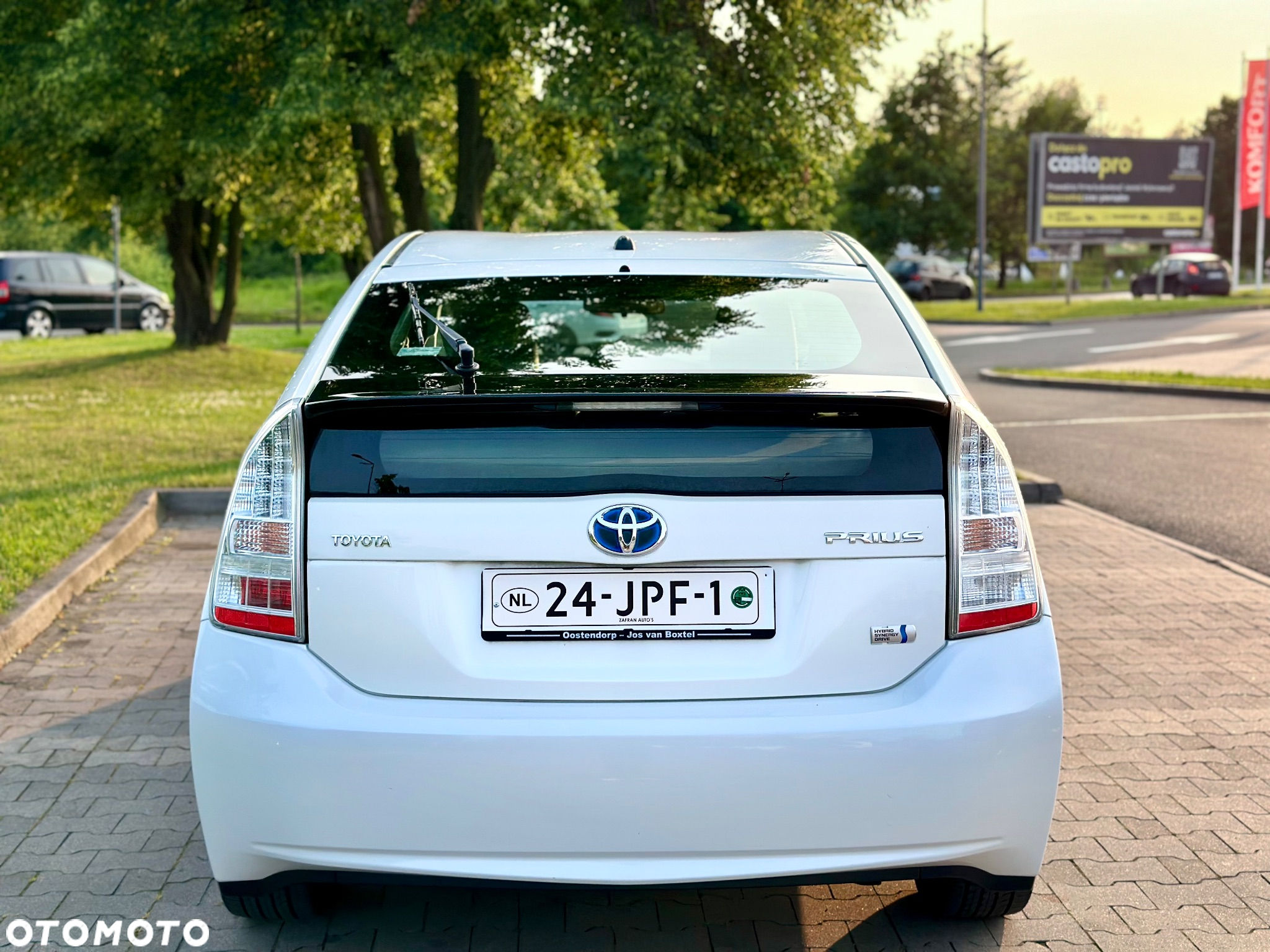 Toyota Prius 1.8 HSD Prestige - 16
