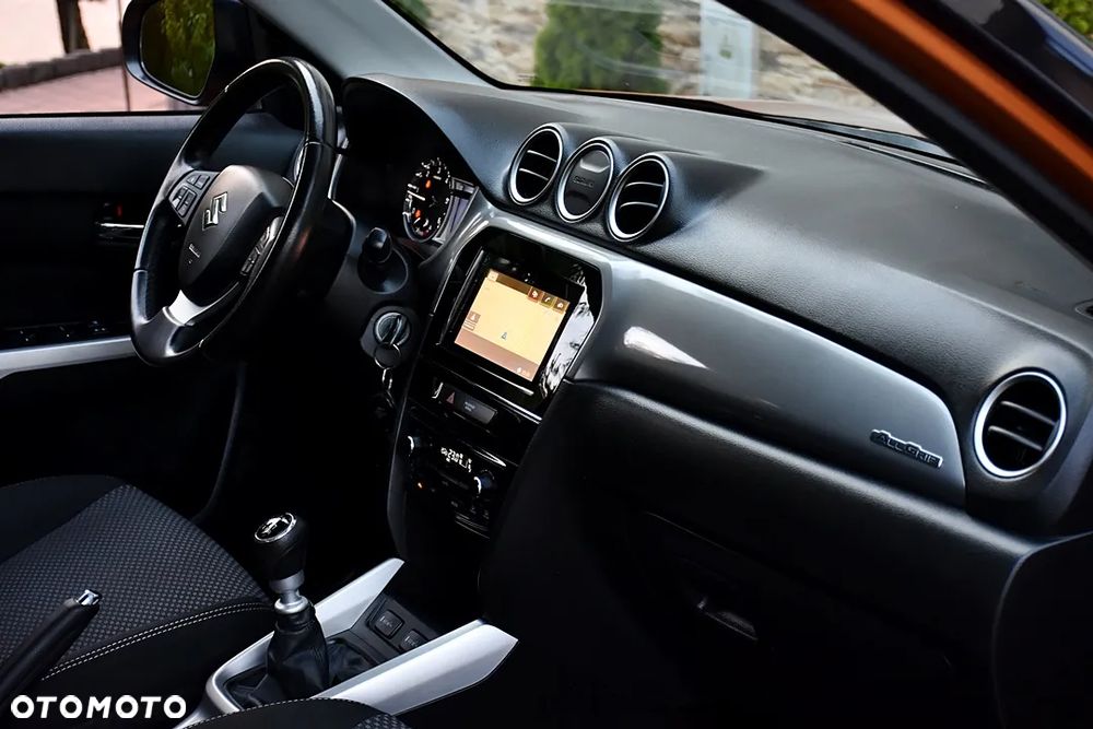 Suzuki Vitara 1.6 DDiS (4x4) Allgrip Comfort+ - 28