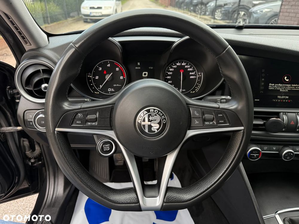 Alfa Romeo Giulia 2.2 D Turbo - 24