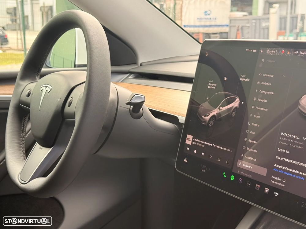 Tesla Model Y Long Range Tração Integral - 16