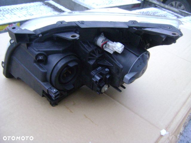 LAMPA PRZÓD PRAWA LEWA XENON TOYOTA AVENSIS T25 06-09 lift EU - 2