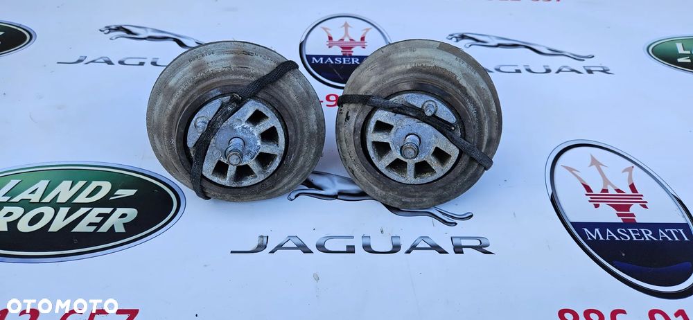 Jaguar XJ 351 3.0 SC 306PS 340 KM 5.0 508PN 385 KM 5.0 SC 510KM 508PS  Poduszka silnika prawa lewa Mocowanie gumowe silnika - 5