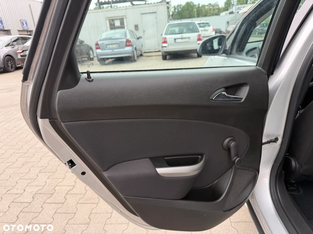 Opel Astra 1.6 Essentia - 18