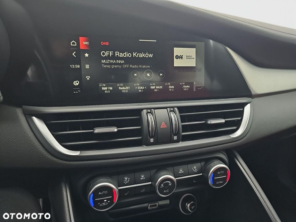 Alfa Romeo Stelvio 2.0 Turbo 16V AT8-Q4 Intensa - 13