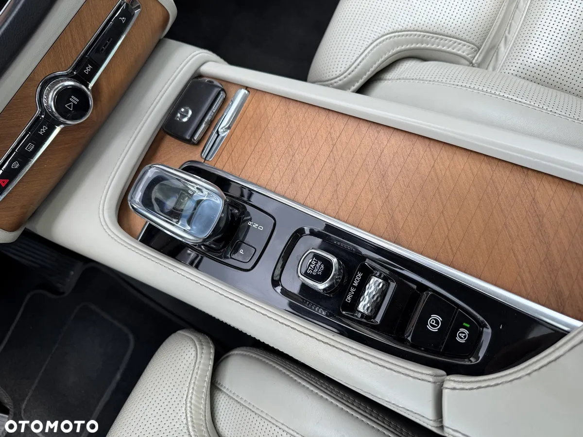 Volvo XC 90 D5 AWD Inscription - 33