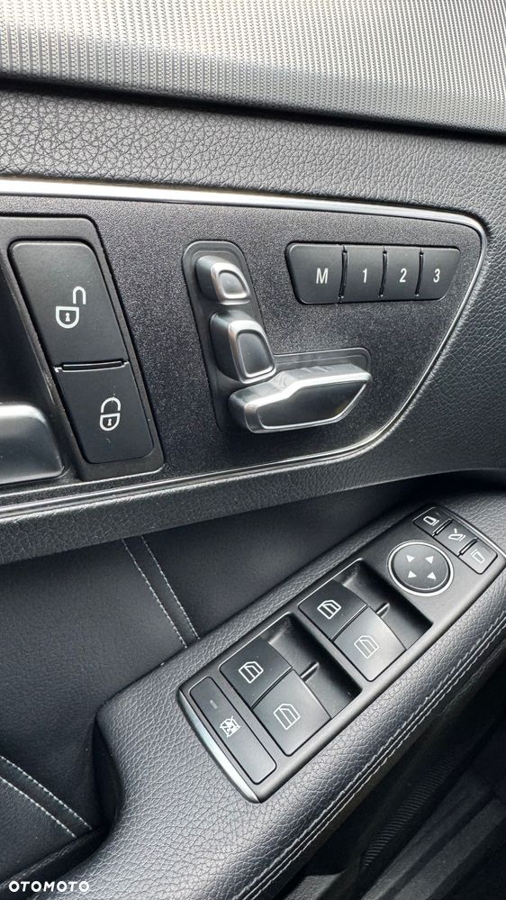 Mercedes-Benz Klasa E 350 BlueTEC 4-Matic Avantgarde - 12