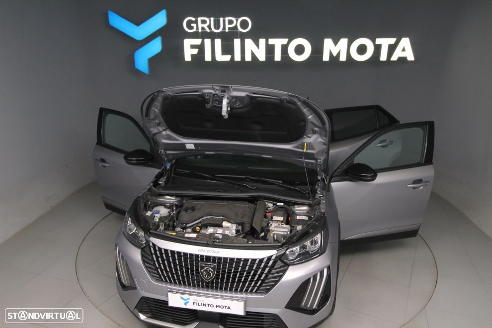 Peugeot 2008 1.2 Hybrid Allure e-DCS6 - 12