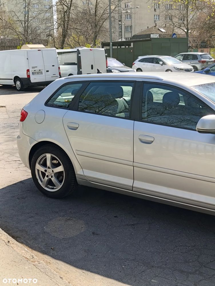 Audi A3 Sportback 1.8 TFSI Ambiente - 10