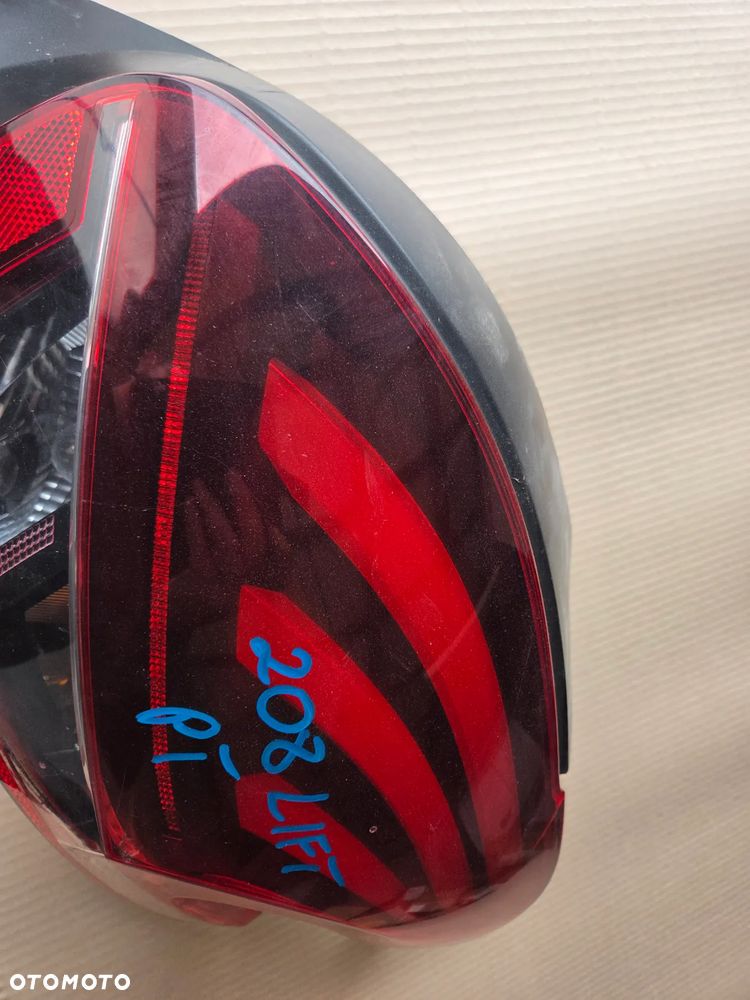 Lampa tylna prawa Peugeot 208 I LIFT - 6