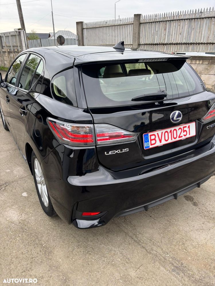 Lexus CT - 4