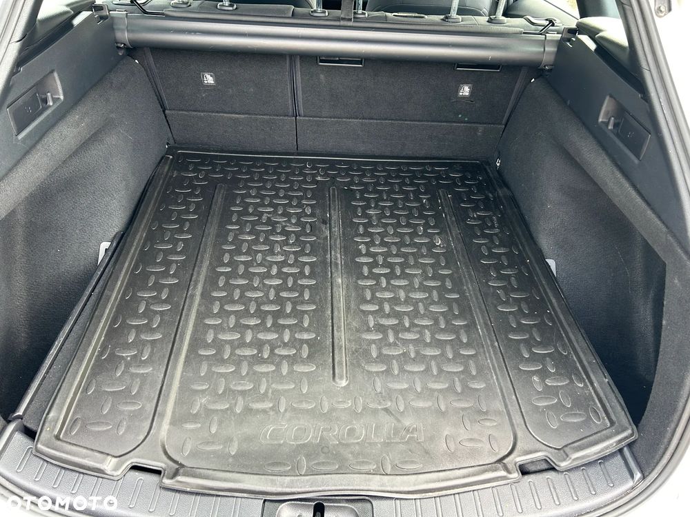 Toyota Corolla 1.8 Hybrid Touring Sports - 12
