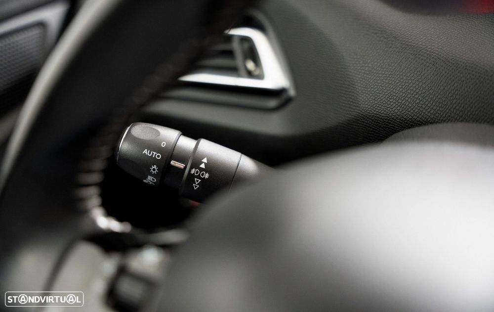 Peugeot 308 SW 1.2 PureTech Allure - 10