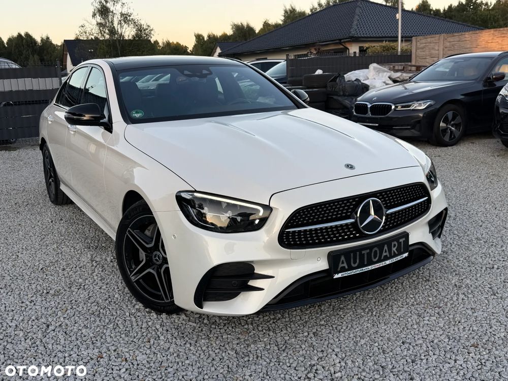Mercedes-Benz Klasa E 220 d 4Matic T 9G-TRONIC AMG Line - 23