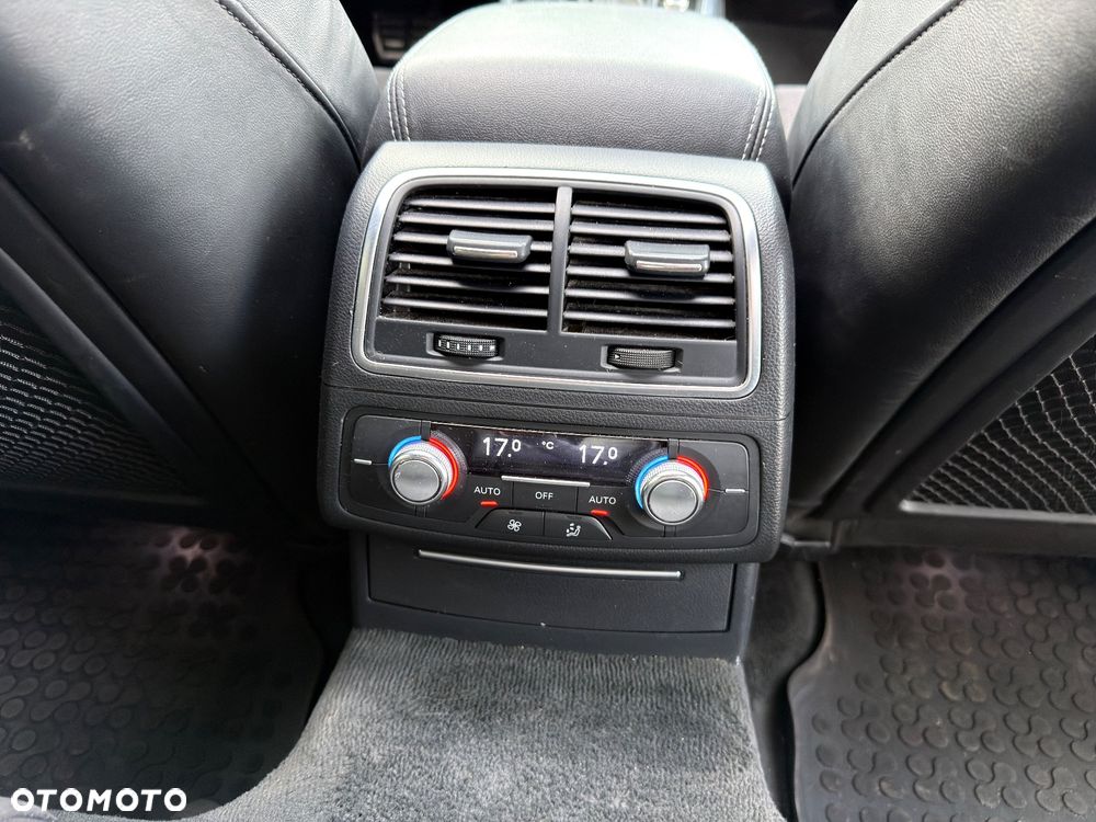 Audi A6 Avant 2.0 TDI quattro S tronic - 30