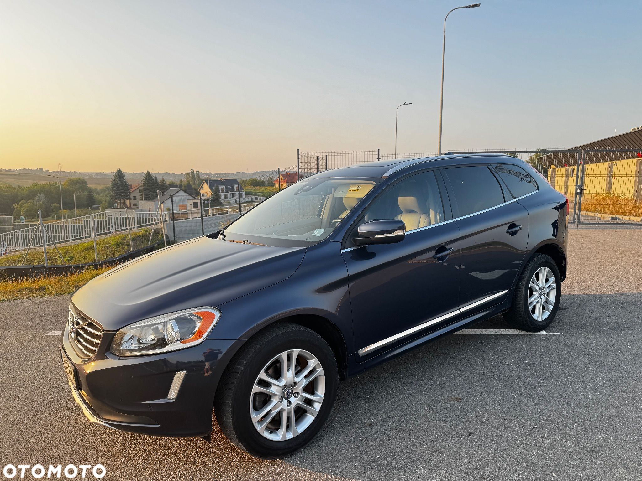 Volvo XC 60 T5 Drive-E Momentum - 1