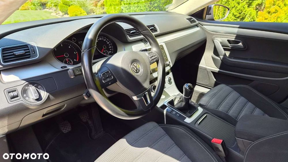 Volkswagen Passat CC - 13
