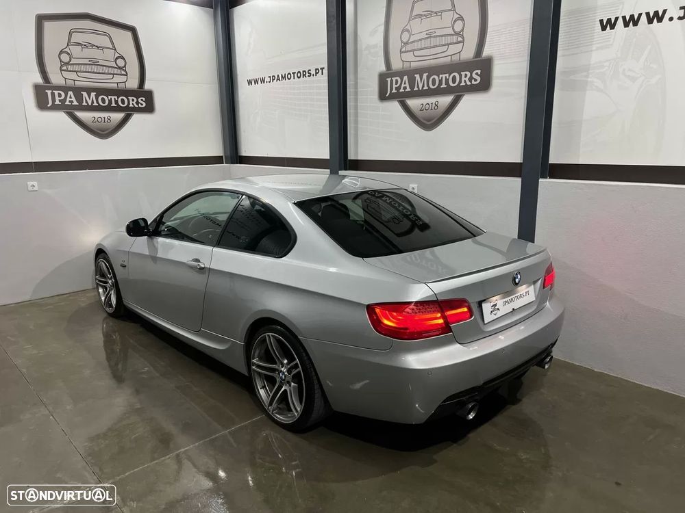 BMW 320 d Coupe Edição M - 7