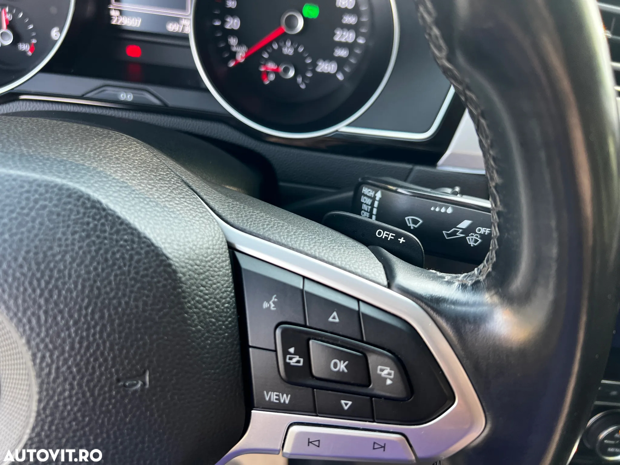 Volkswagen Passat 1.6 TDI DSG Comfortline - 25