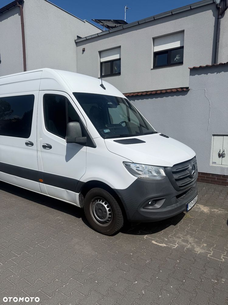 Mercedes-Benz Sprinter - 2