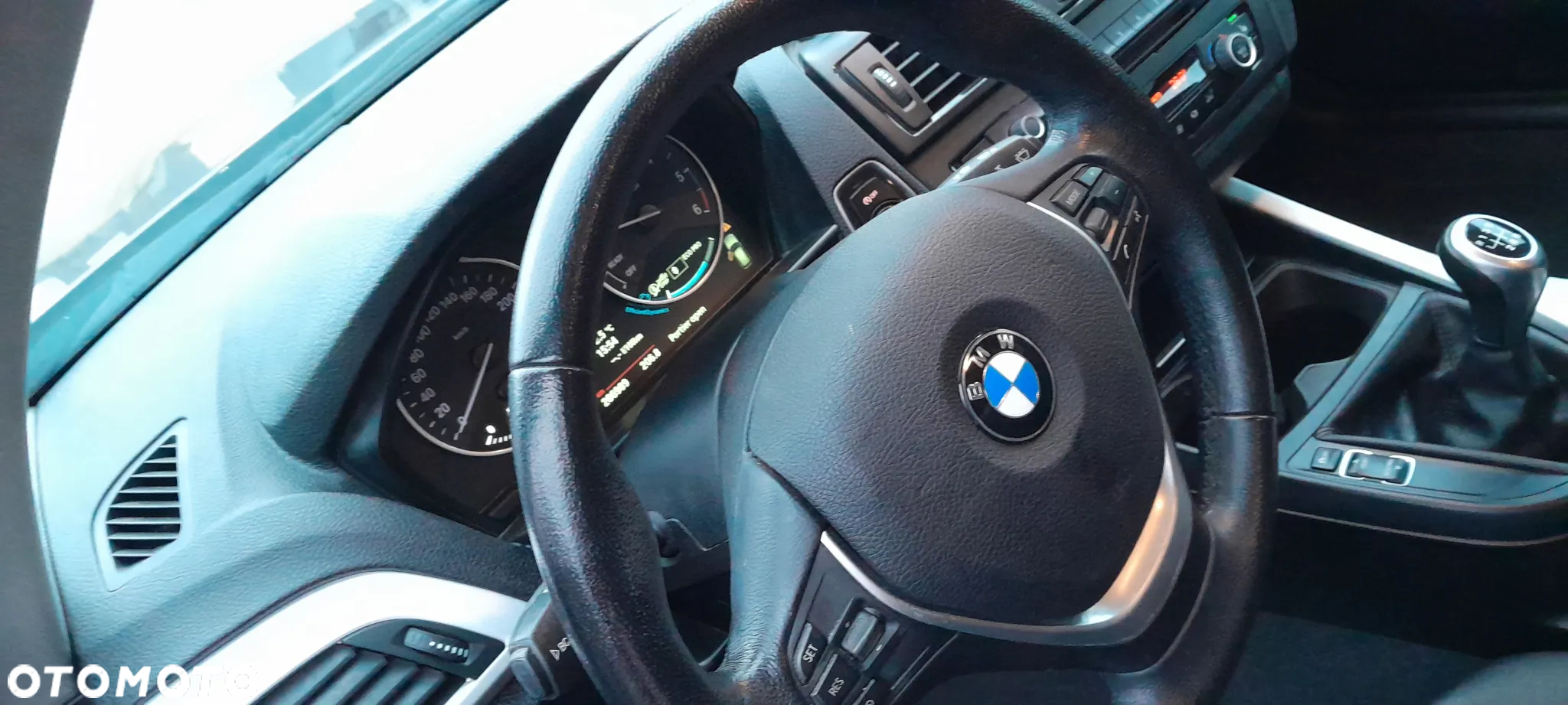 BMW Seria 1 116d EfficientDynamics Edition Sport Line - 32