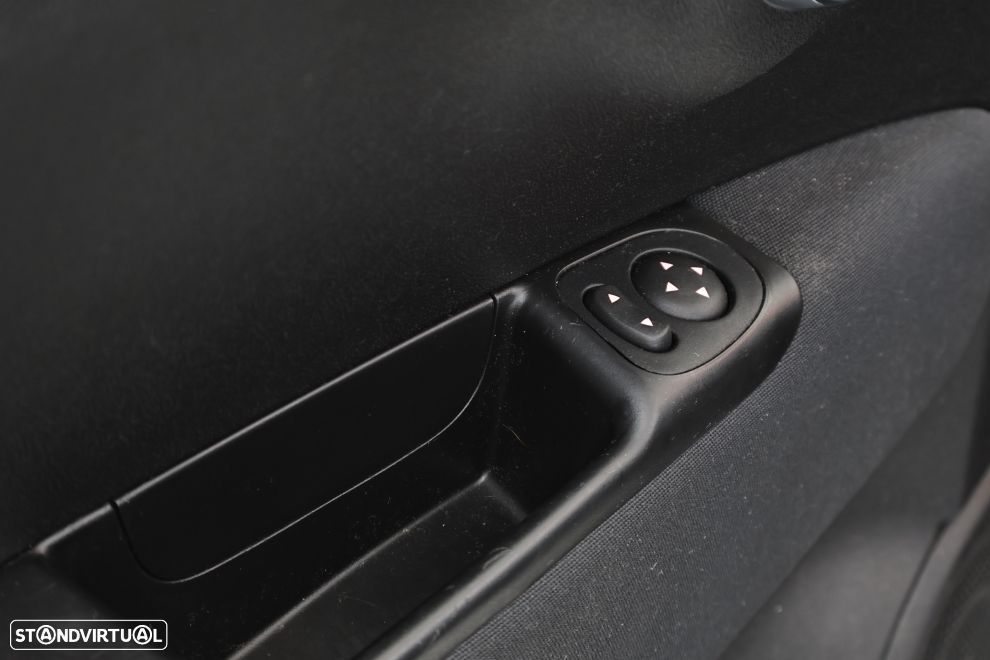 Fiat 500C 1.0 Hybrid - 23