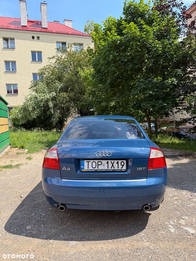 Audi A4 Limousine - 6