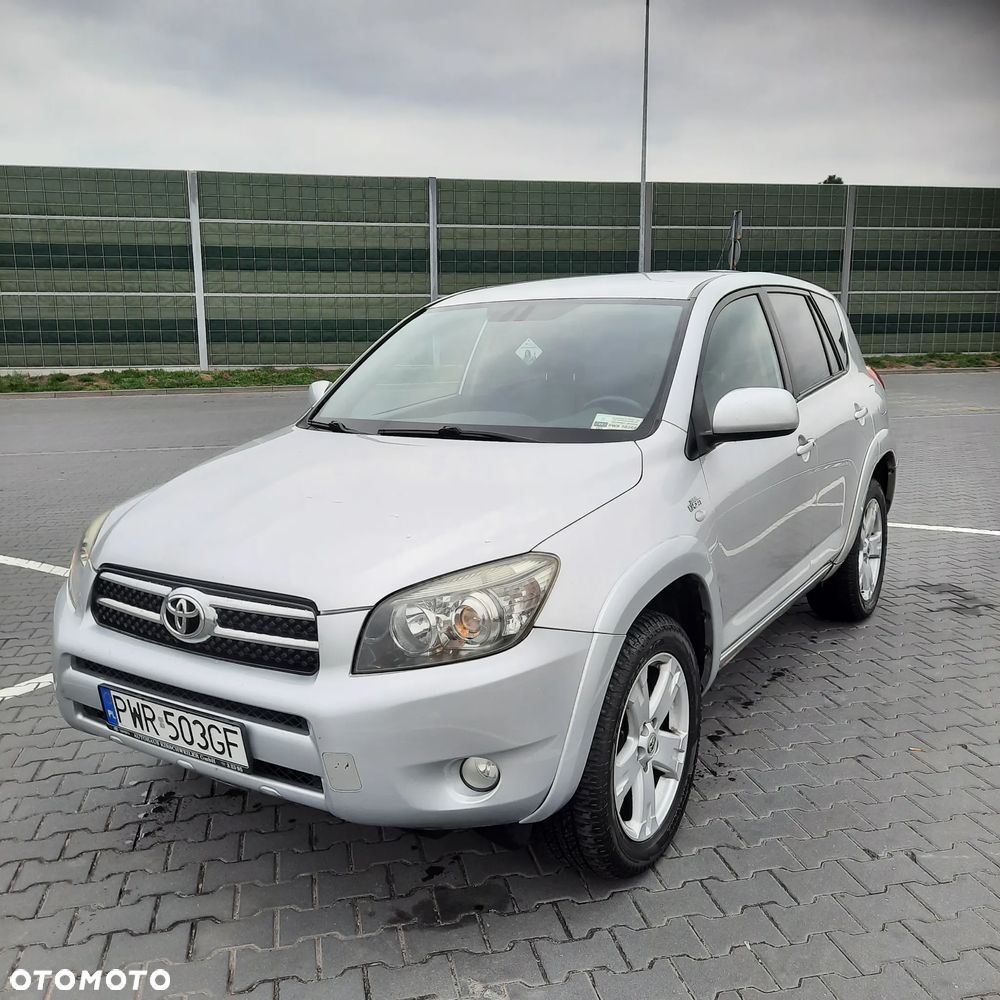 Toyota RAV4 - 2