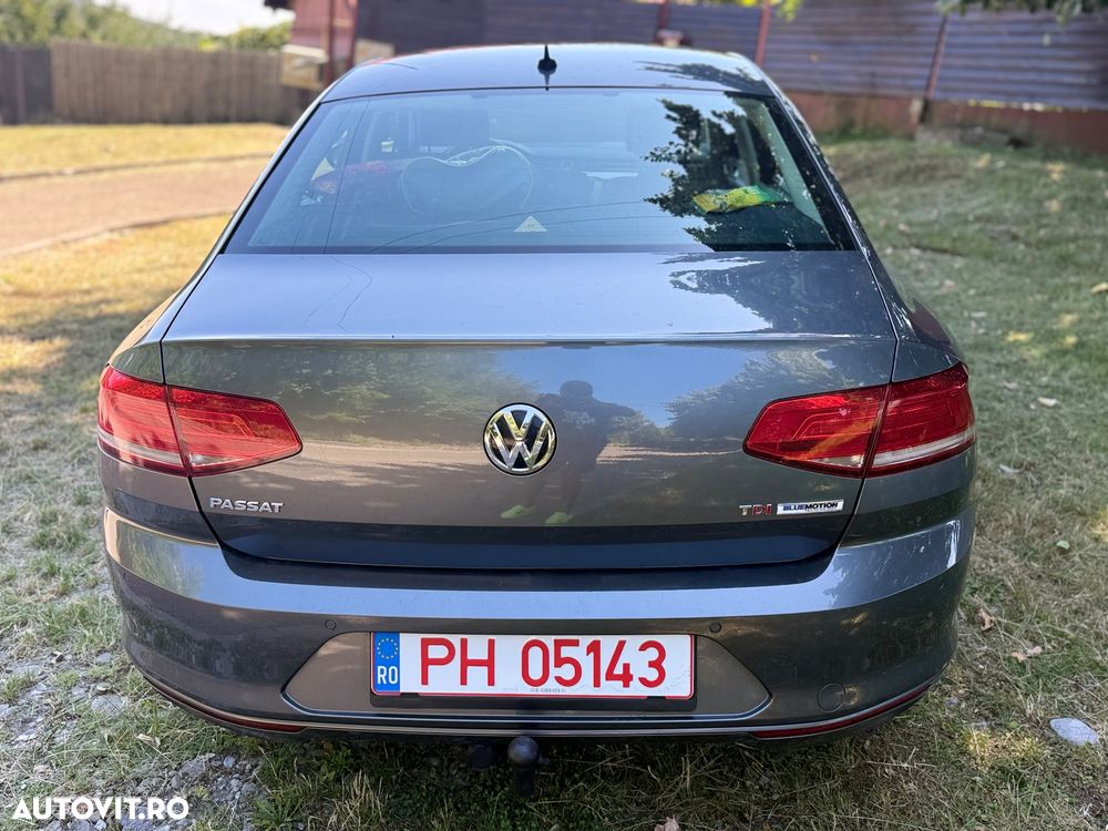 Volkswagen Passat 2.0 TDI SCR BlueMotion Comfortline - 8