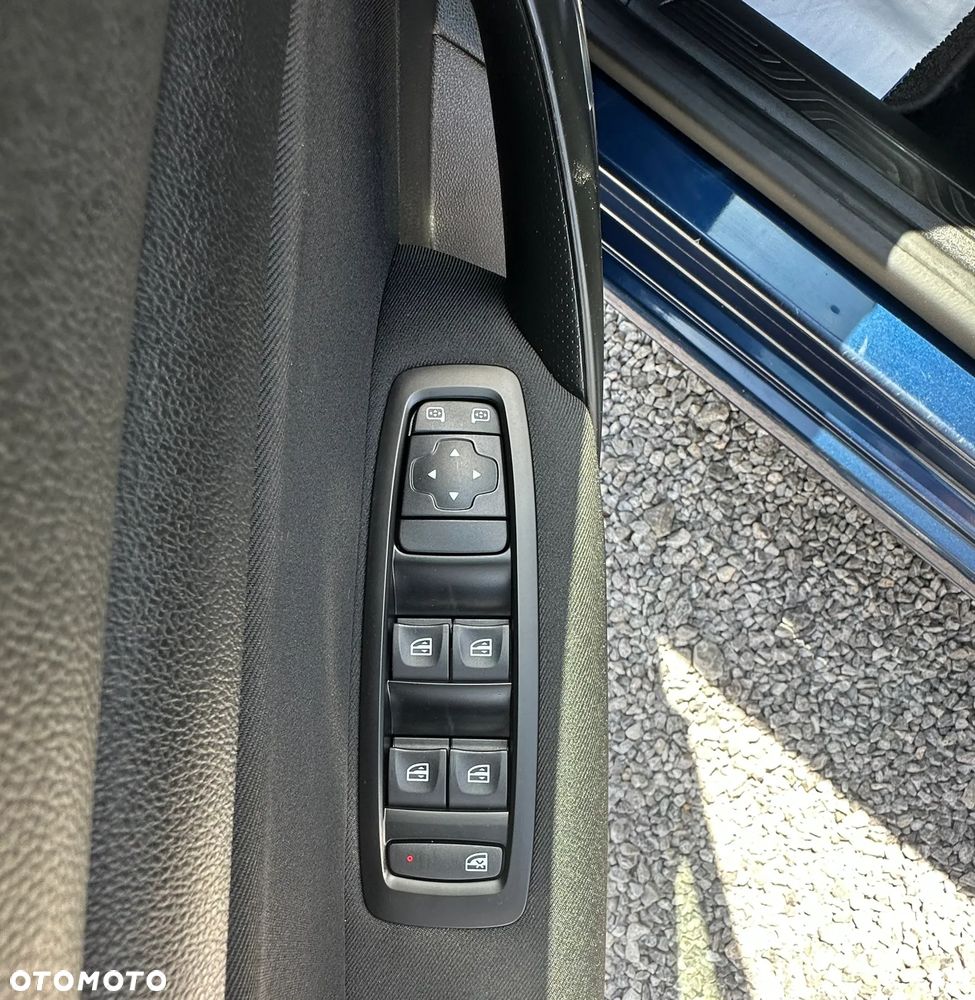 Renault Megane ENERGY TCe 100 EXPERIENCE - 30