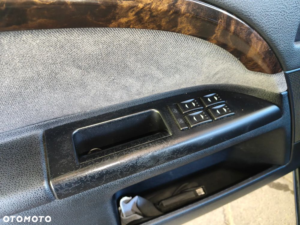 Ford Mondeo 1.8 Ghia - 23