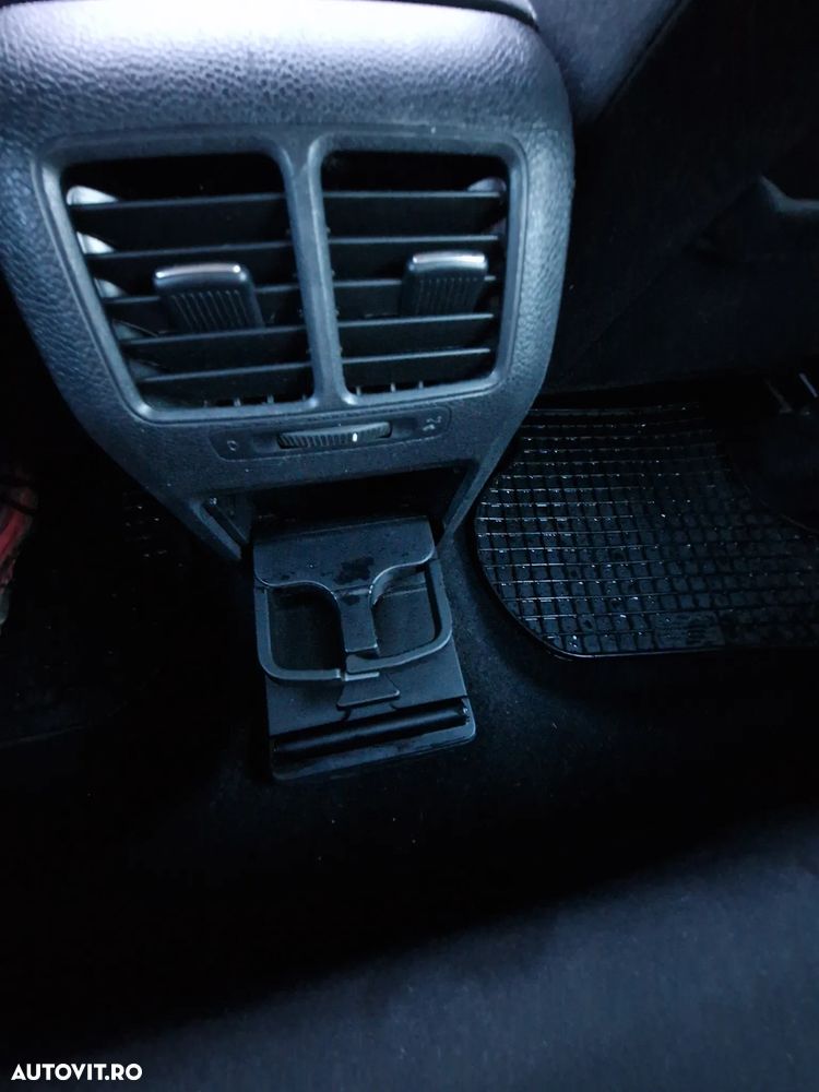 Volkswagen Golf 1.6 TDI DPF BlueMotion Technology Highline - 15