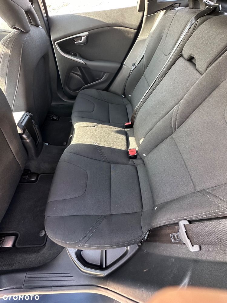 Volvo V40 D2 Drive-E Momentum - 8