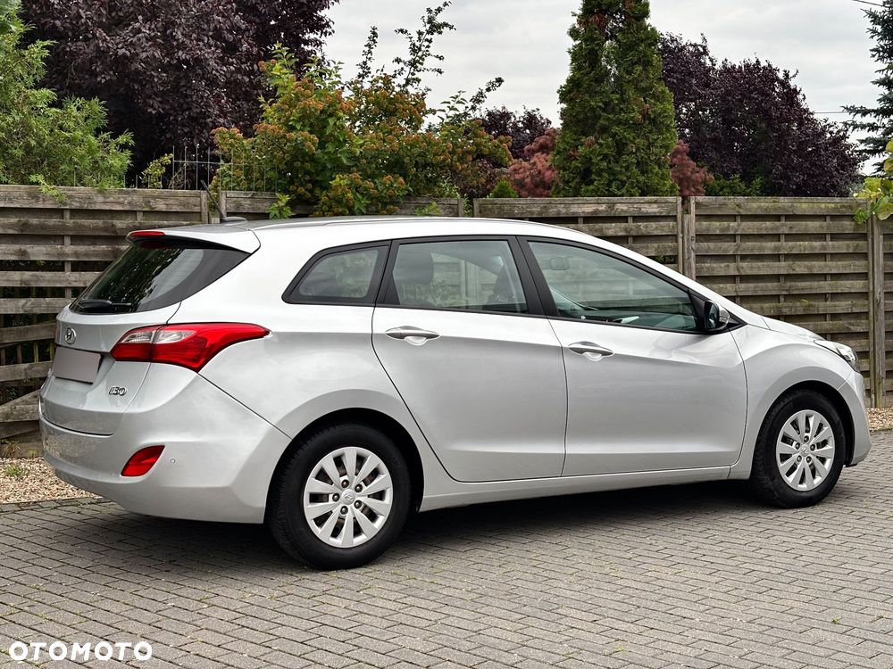 Hyundai i30 blue 1.6 CRDi Classic Navigation - 7