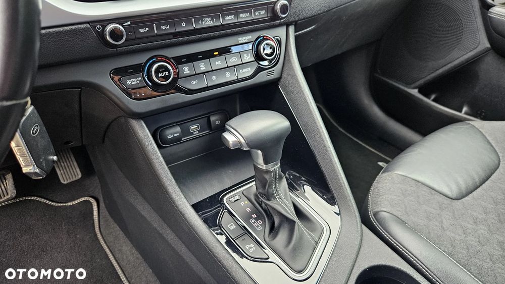 Kia Niro 1.6 GDI 2WD Edition 7 - 29