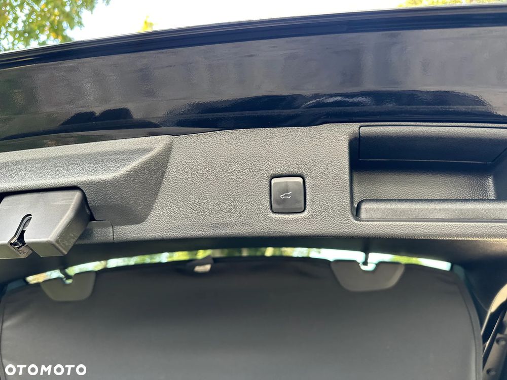 Ford Kuga - 30