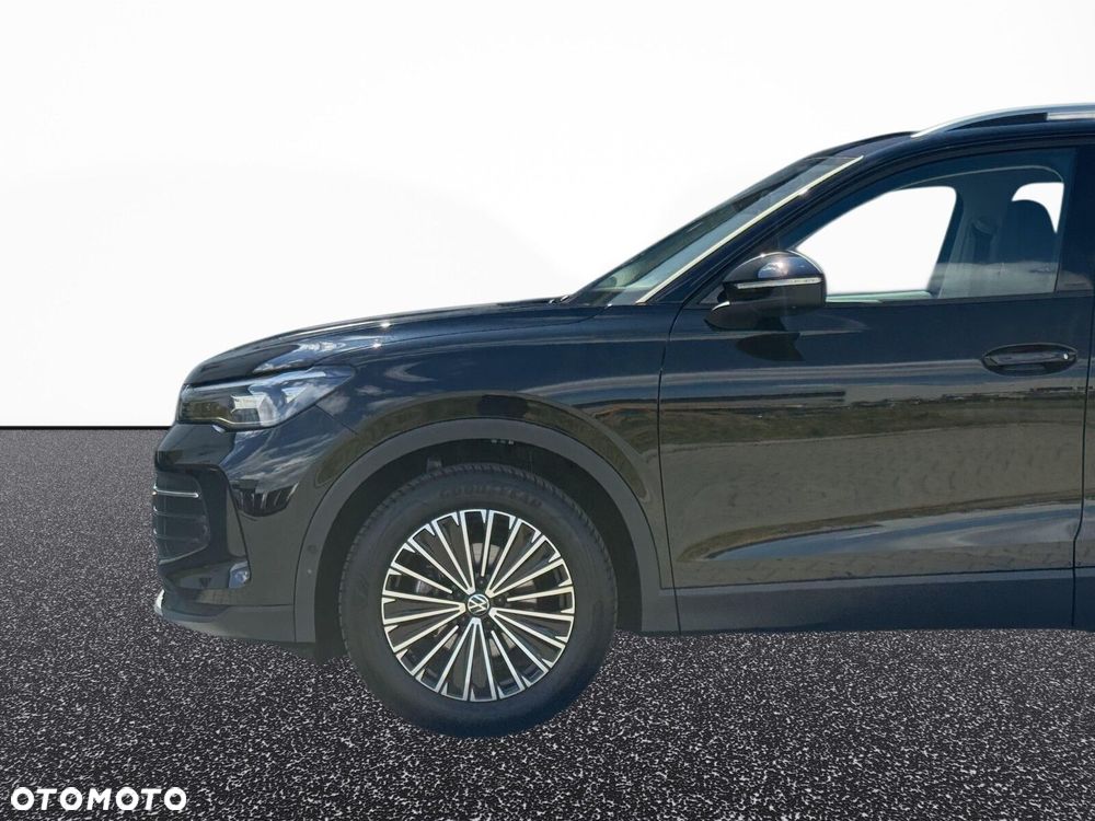 Volkswagen Tiguan - 11