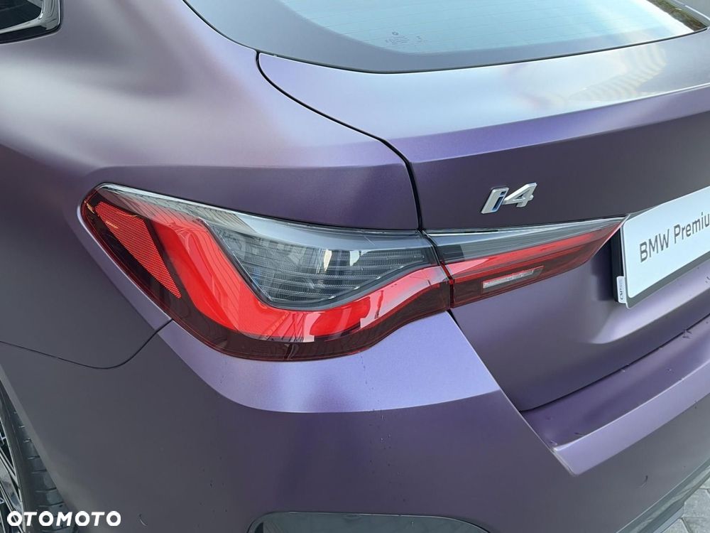 BMW i4 - 22