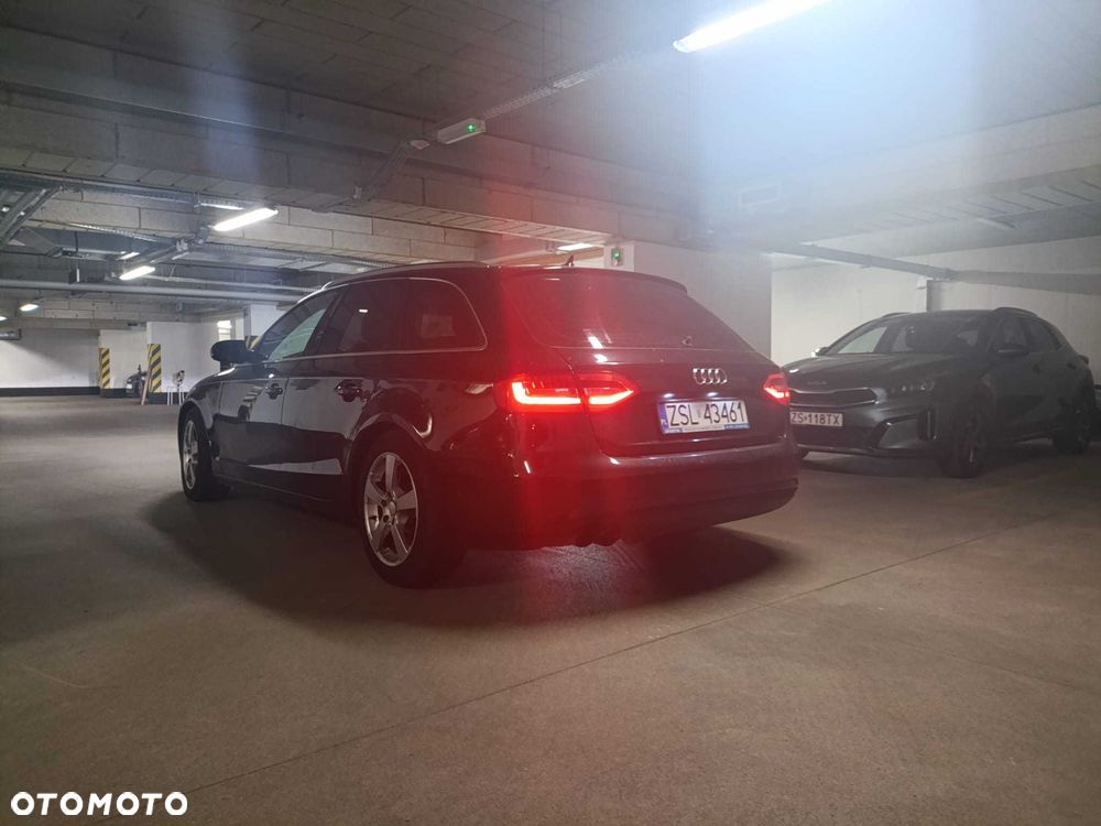 Audi A4 Avant - 4