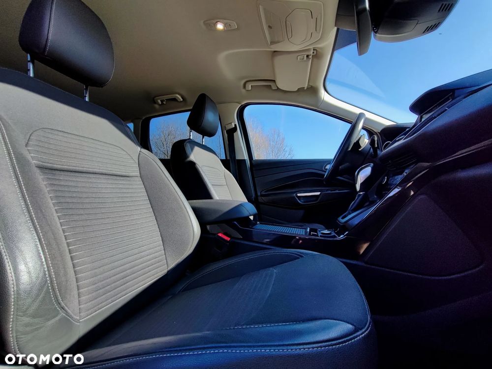 Ford Kuga 2.0 TDCi 4WD Titanium Plus - 28