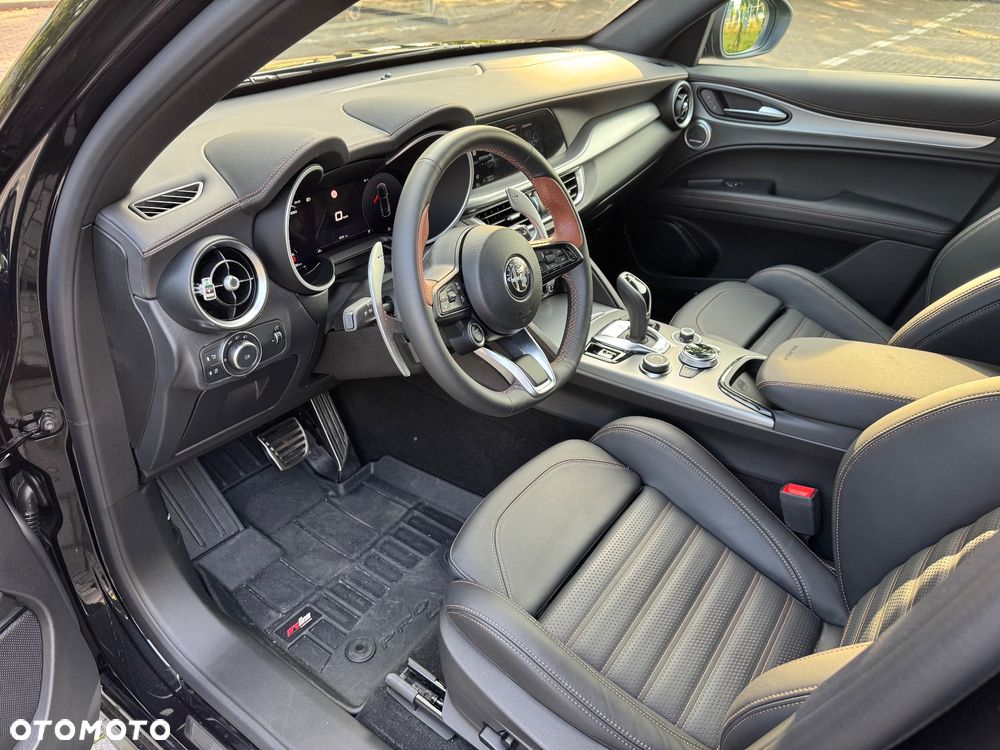 Alfa Romeo Stelvio 2.0 Turbo Intensa Q4 - 15