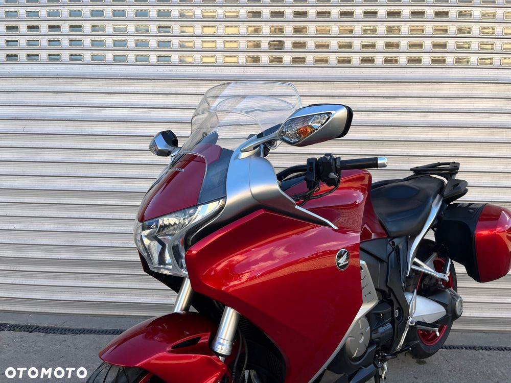 Honda VFR - 27