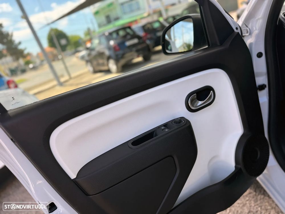 Renault Twingo E-Tech. 22 Techno - 13
