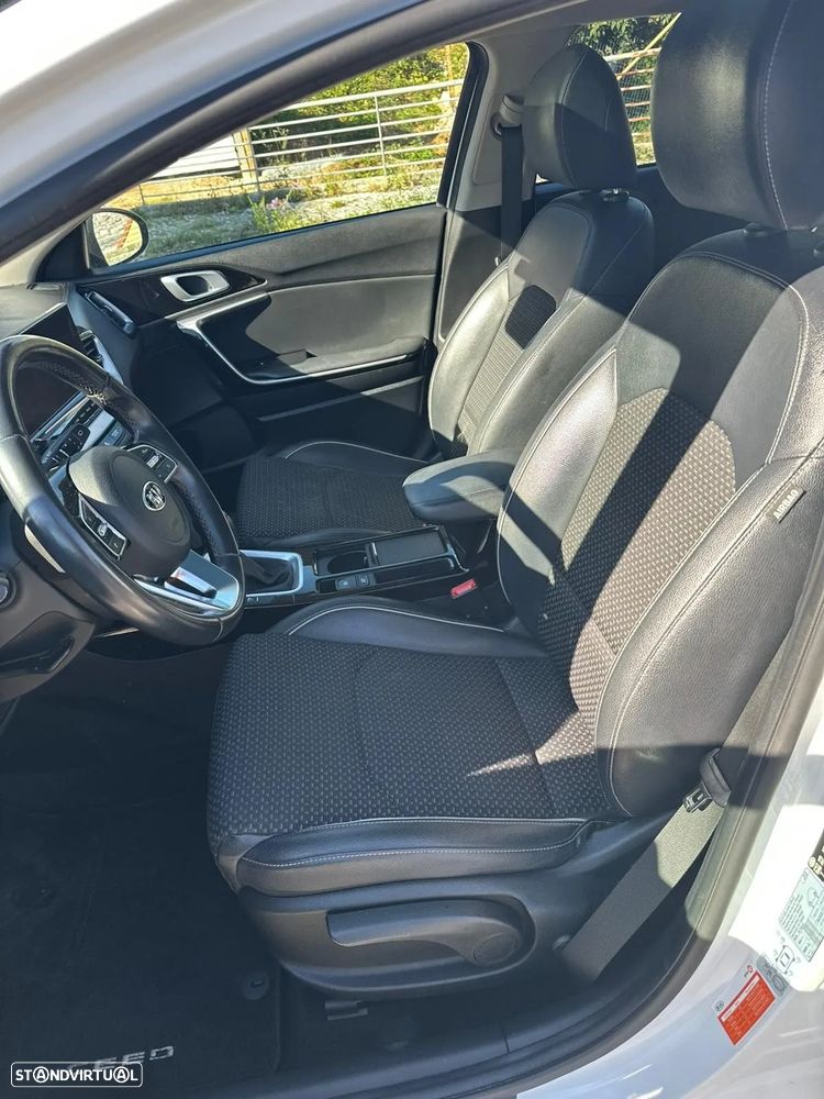 Kia Ceed SW 1.6 CRDi MHEV Drive - 13