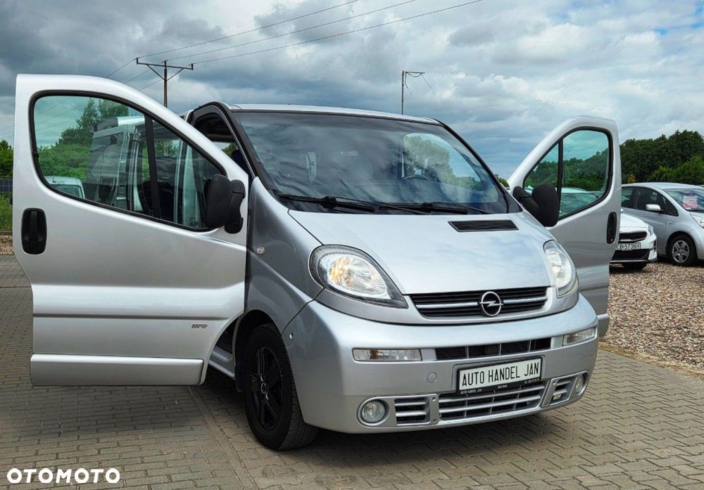 Opel Vivaro - 24