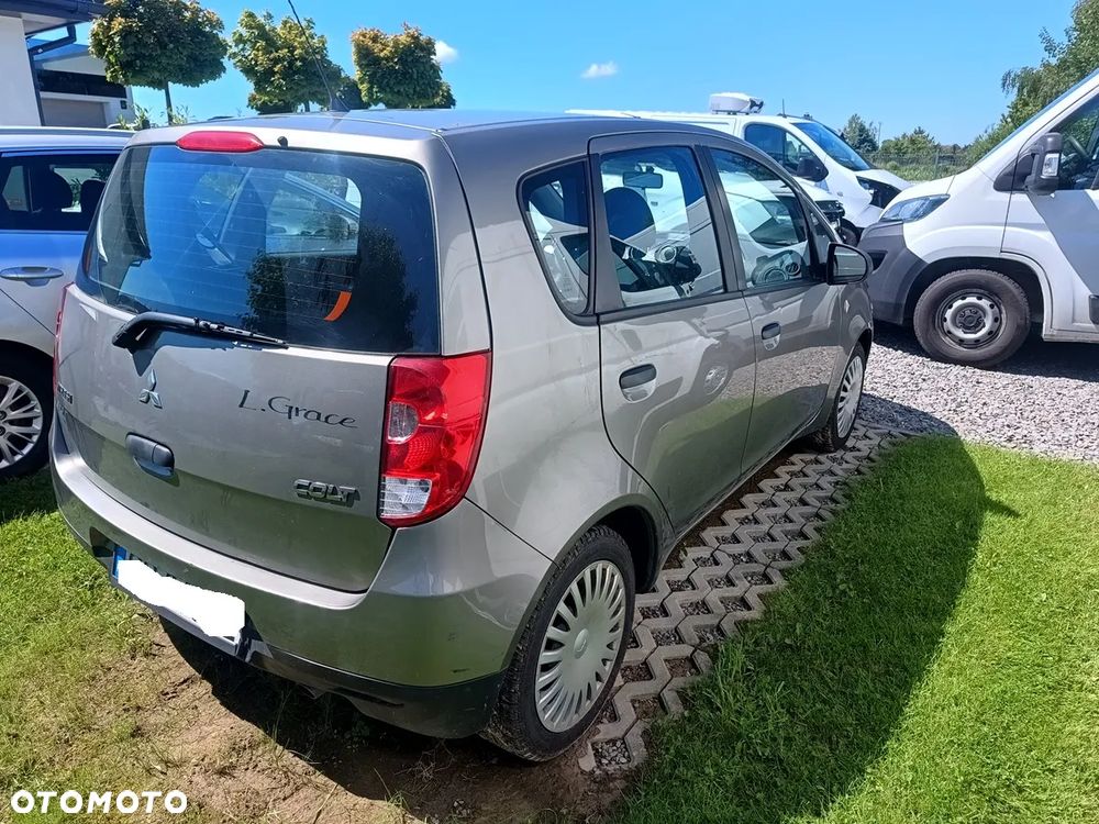 Mitsubishi Colt - 3