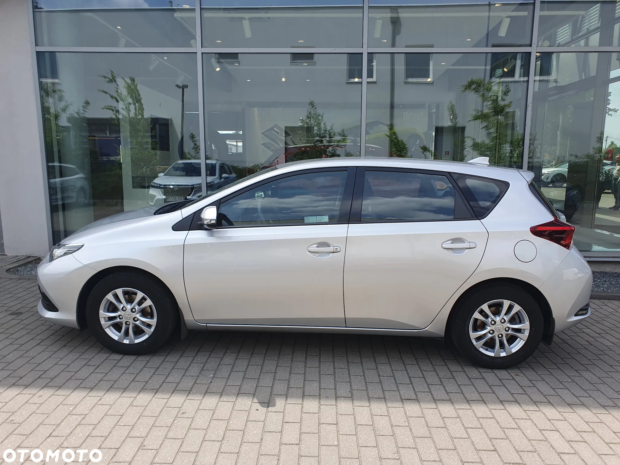 Toyota Auris 1.33 VVT-i Active - 3