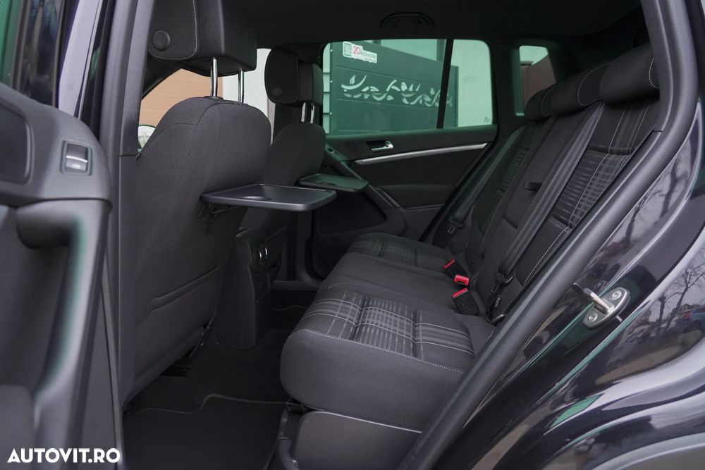 Volkswagen Tiguan 2.0 TDI DPF 4Motion BlueMotion Technology DSG Lounge Sport & Style - 8