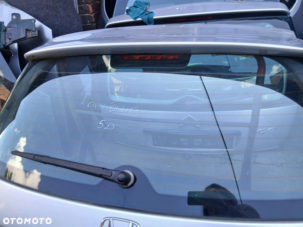 Honda Civic VII Lift 5D klapa bagażnika - 7