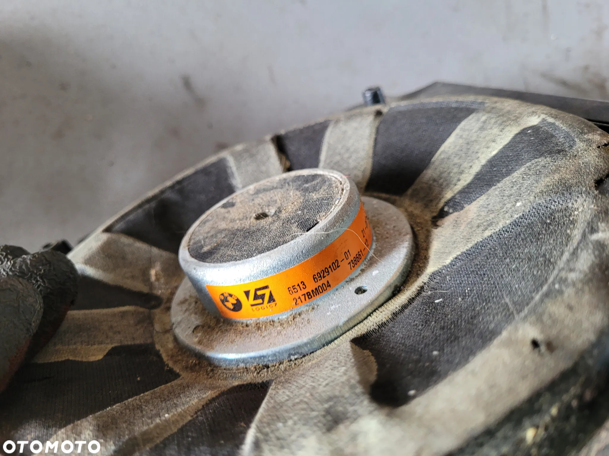 Głośnik niskotonowy subwoofer BMW E60 E61 2006r 6919357 6919358 Logic7 - 6